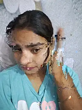 Snapshot of Himani_0122 chatting on 06/27/26, 05:56 Himani 0122 online show from 06/27/26, 05:56