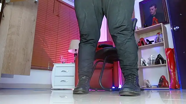 Snapshot of paola_xm chatting on 03/11/26, 10:21 paola xm online show from 03/11/26, 10:21