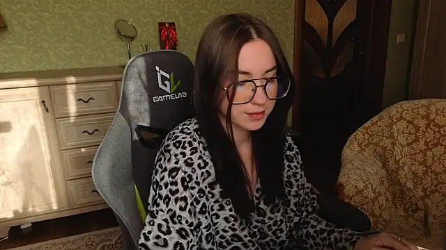 Snapshot of AnneAverry chatting on 02/03/26, 10:53 AnneAverry online show from 02/03/26, 10:53