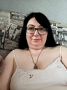 MariSwan222 online show from 05/17/26, 06:33
