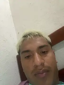 Snapshot of Augusto112 chatting on 02/21/26, 07:37 Augusto112 online show from 02/21/26, 07:37