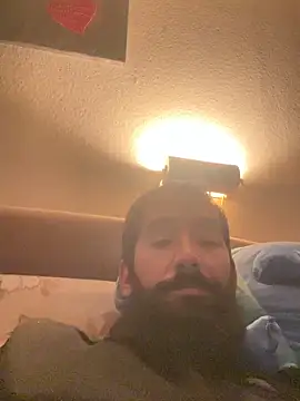 Snapshot of hornysneyhey chatting on 12/14/25, 08:02 hornysneyhey online show from 12/14/25, 08:02