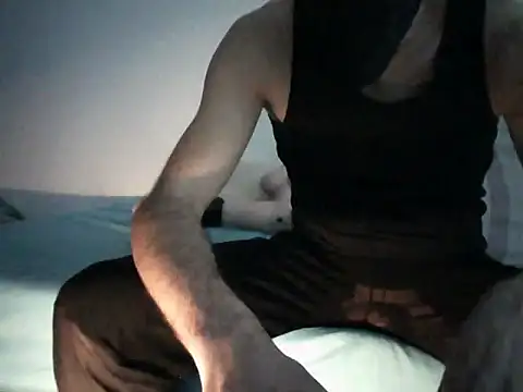 Snapshot of Mikki9233 chatting on 02/03/26, 03:28 Mikki9233 online show from 02/03/26, 03:28