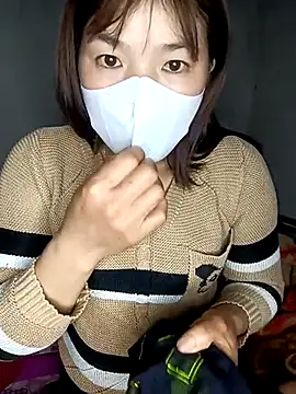 Snapshot of May-Ne chatting on 01/17/26, 01:49 May-Ne online show from 01/17/26, 01:49