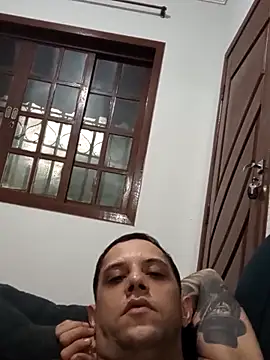 Snapshot of nando_33 chatting on 02/04/26, 07:03 nando 33 online show from 02/04/26, 07:03