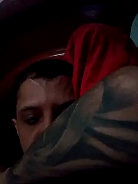 Snapshot of nando_33 chatting on 03/05/26, 10:33 nando 33 online show from 03/05/26, 10:33