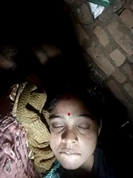 Snapshot of Rinki_malhotra chatting on 01/10/26, 03:03 Rinki malhotra online show from 01/10/26, 03:03