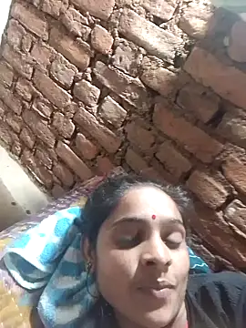 Snapshot of Rinki_malhotra chatting on 01/12/26, 01:27 Rinki malhotra online show from 01/12/26, 01:27