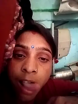 Snapshot of Rinki_malhotra chatting on 02/14/26, 02:25 Rinki malhotra online show from 02/14/26, 02:25