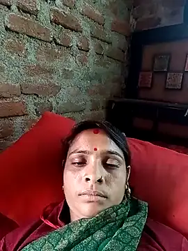 Snapshot of Rinki_malhotra chatting on 03/06/26, 09:39 Rinki malhotra online show from 03/06/26, 09:39