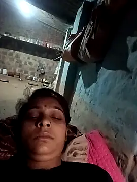 Snapshot of Rinki_malhotra chatting on 03/09/26, 11:53 Rinki malhotra online show from 03/09/26, 11:53