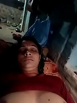 Snapshot of Rinki_malhotra chatting on 03/10/26, 08:47 Rinki malhotra online show from 03/10/26, 08:47