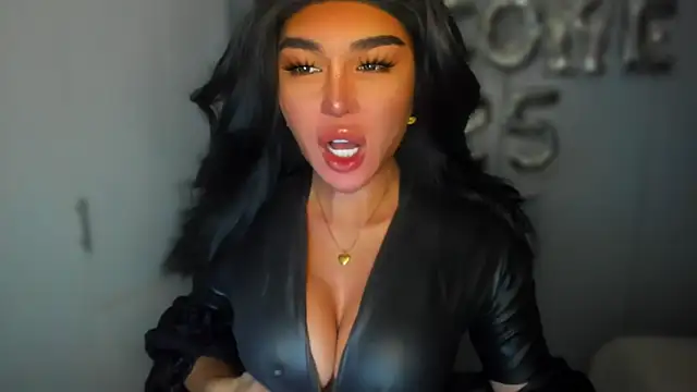 Snapshot of mxshemale_ladyboy chatting on 01/01/25, 02:42 mxshemale ladyboy online show from 01/01/25, 02:42