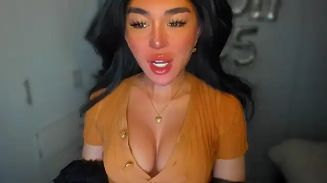 Snapshot of mxshemale_ladyboy chatting on 01/02/25, 01:17 mxshemale ladyboy online show from 01/02/25, 01:17