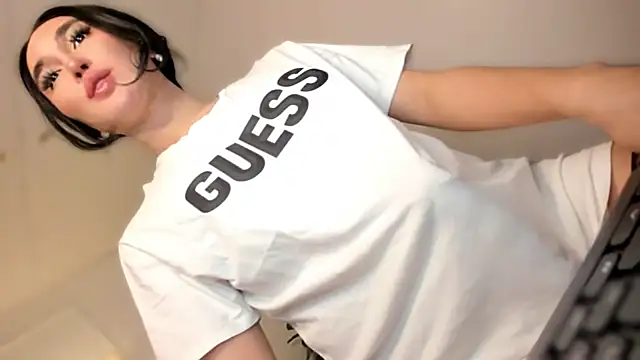 Snapshot of mxshemale_ladyboy chatting on 09/22/25, 06:32 mxshemale ladyboy online show from 09/22/25, 06:32