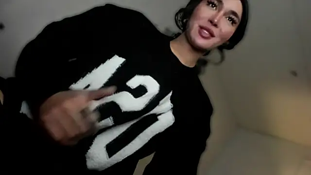 Snapshot of mxshemale_ladyboy chatting on 10/03/25, 08:39 mxshemale ladyboy online show from 10/03/25, 08:39