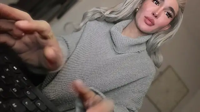 Snapshot of mxshemale_ladyboy chatting on 03/14/26, 08:03 mxshemale ladyboy online show from 03/14/26, 08:03