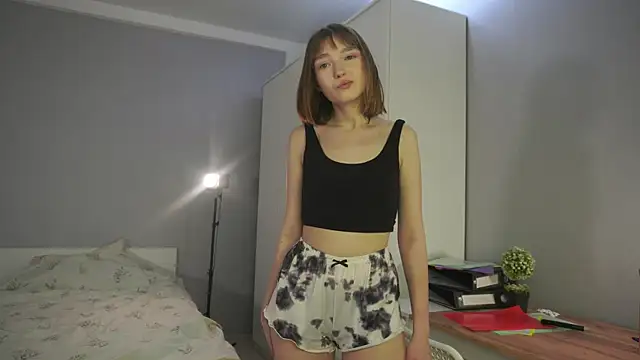 Leyla crsh online show from 05/28/26, 05:16