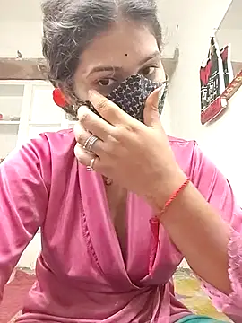 Snapshot of Cut_madhuri chatting on 05/01/26, 07:24 Cut madhuri online show from 05/01/26, 07:24
