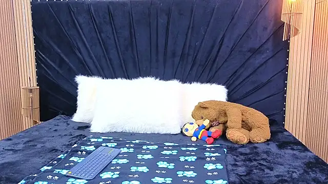 Megan-Horney- online show from 05/12/26, 01:52