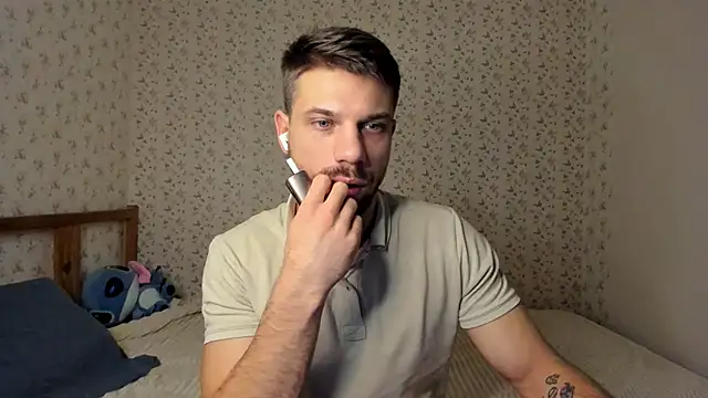 Snapshot of Tony_Wolf chatting on 01/19/26, 02:04 Tony Wolf online show from 01/19/26, 02:04