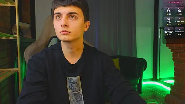 Snapshot of Marco_Flow chatting on 12/19/25, 09:05 Marco Flow online show from 12/19/25, 09:05