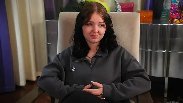 Snapshot of LucilaKeitel chatting on 12/17/25, 03:45 LucilaKeitel online show from 12/17/25, 03:45