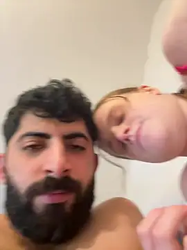 Snapshot of daddysgirly003 chatting on 02/14/26, 11:01 daddysgirly003 online show from 02/14/26, 11:01