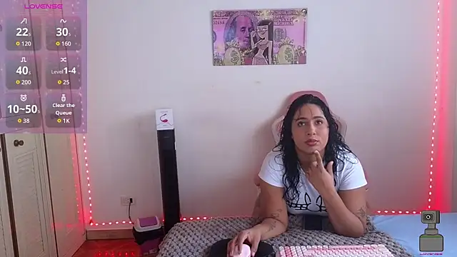 Snapshot of Valery__lovex chatting on 03/13/26, 07:53 Valery lovex online show from 03/13/26, 07:53