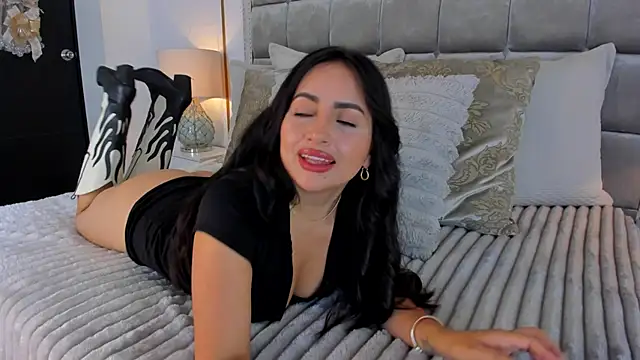 ZaraVesari online show from 01/11/26, 07:30