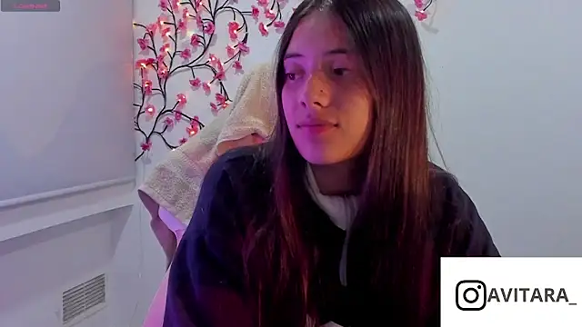 vanesita  online show from 05/13/26, 12:41