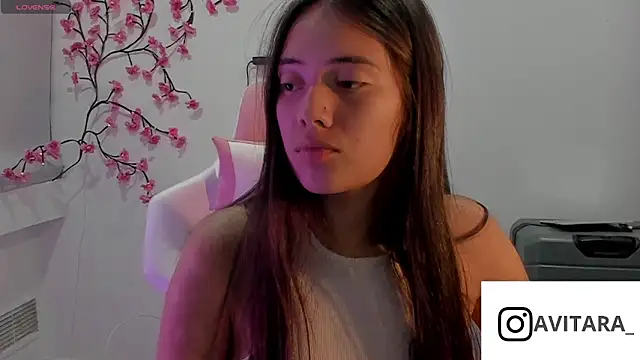 Snapshot of vanesita_ chatting on 06/17/26, 12:57 vanesita online show from 06/17/26, 12:57