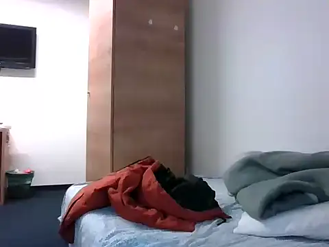 Snapshot of sweetpinoy2027 chatting on 04/01/26, 03:20 sweetpinoy2027 online show from 04/01/26, 03:20