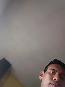 Snapshot of hi2767 chatting on 12/16/25, 10:15 hi2767 online show from 12/16/25, 10:15