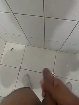 Snapshot of giorgini20 chatting on 12/15/25, 09:30 giorgini20 online show from 12/15/25, 09:30