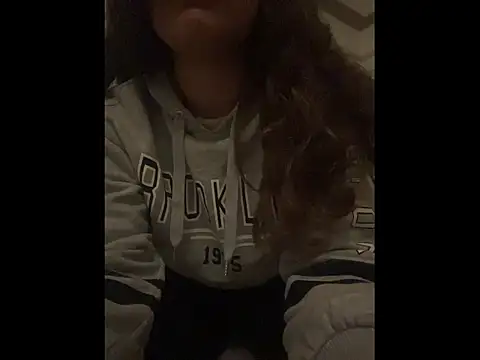 Snapshot of LiaCuti chatting on 02/08/26, 03:54 LiaCuti online show from 02/08/26, 03:54