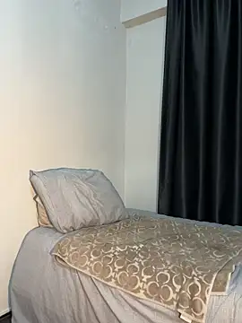 Snapshot of LiaCuti chatting on 02/14/26, 11:01 LiaCuti online show from 02/14/26, 11:01