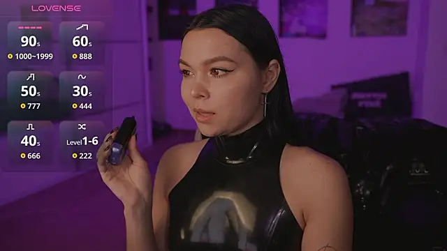 Snapshot of Dominatrix_Alice chatting on 03/09/26, 02:15 Dominatrix Alice online show from 03/09/26, 02:15