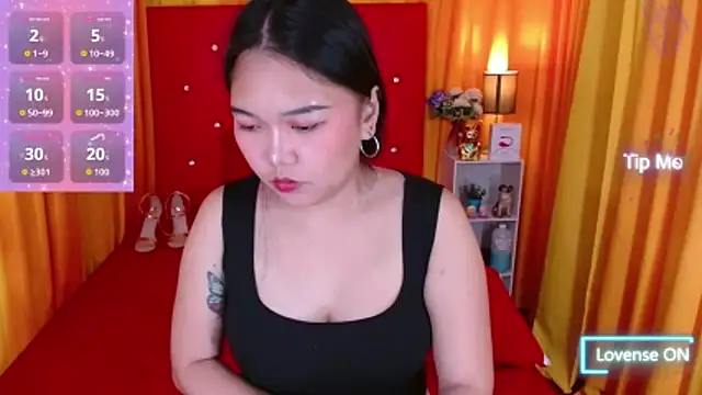 Snapshot of XxSexyPinay4uxX chatting on 02/11/26, 12:15 XxSexyPinay4uxX online show from 02/11/26, 12:15