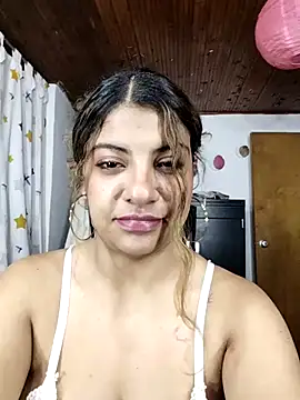 Zarah Moon online show from 12/16/25, 04:06