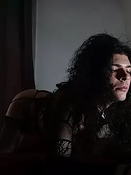 Hellebora online show from 12/16/25, 10:31