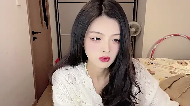 Snapshot of Koikoi___ chatting on 12/18/25, 01:06 Koikoi online show from 12/18/25, 01:06