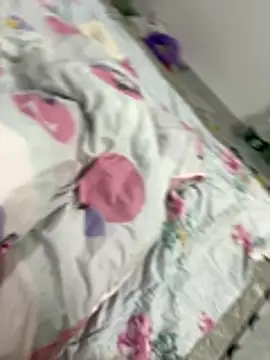 xiaobudian-01 online show from 12/18/25, 03:51