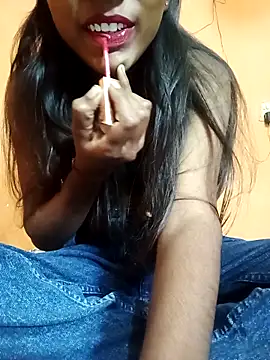 Snapshot of ridhima_khan chatting on 12/18/25, 06:52 ridhima khan online show from 12/18/25, 06:52