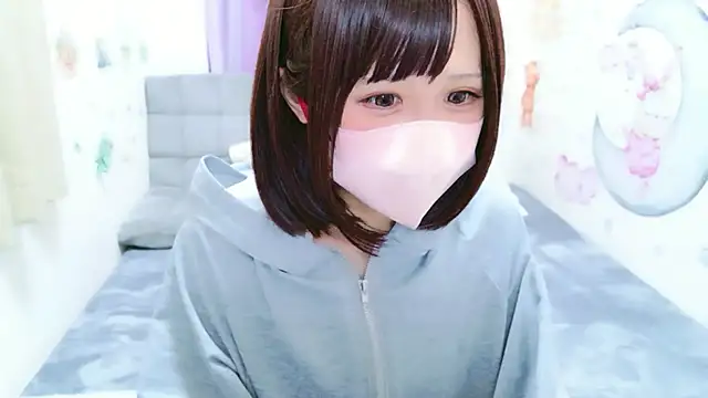 Snapshot of Nazuna_727 chatting on 05/17/26, 03:04 Nazuna 727 online show from 05/17/26, 03:04