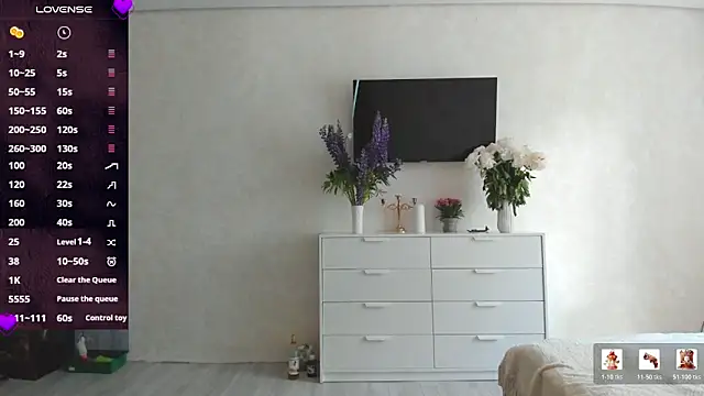 Snapshot of Roxi_Joy chatting on 06/02/26, 08:49 Roxi Joy online show from 06/02/26, 08:49