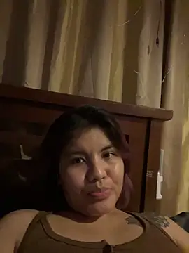 Snapshot of Aljycatx chatting on 05/25/26, 02:56 Aljycatx online show from 05/25/26, 02:56