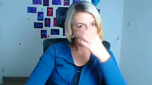 Lana Foxyy online show from 12/19/25, 04:47