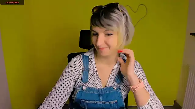 Lana Foxyy online show from 04/27/26, 02:59