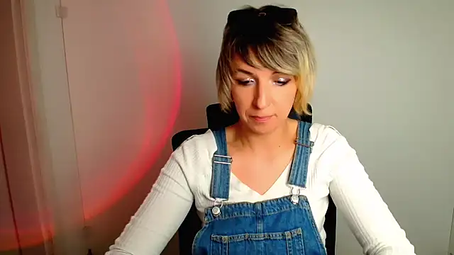 Lana Foxyy online show from 05/03/26, 01:28